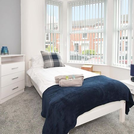 Townhouse @ 86 Brooklyn Street Crewe Villa Room photo